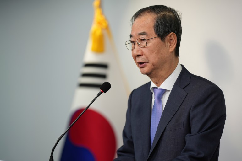 韩国反对派考虑弹劾代总统
