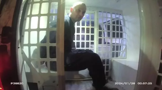 逃逸司机因误认两名男孩而被判终身监禁