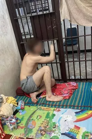 一名英国游客在泰国监狱里偷拍蟑螂肆虐的“地狱”时发出警告