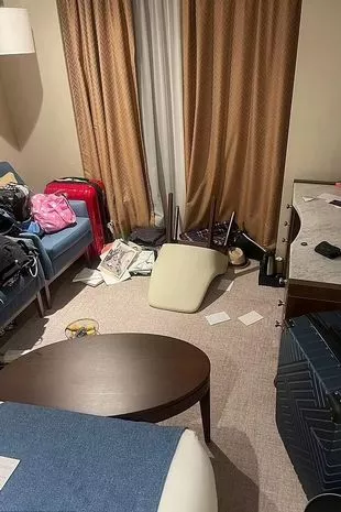 在遭受风暴袭击的佐贺游轮上,乘客在悲惨死亡前接受了令人心寒的指示